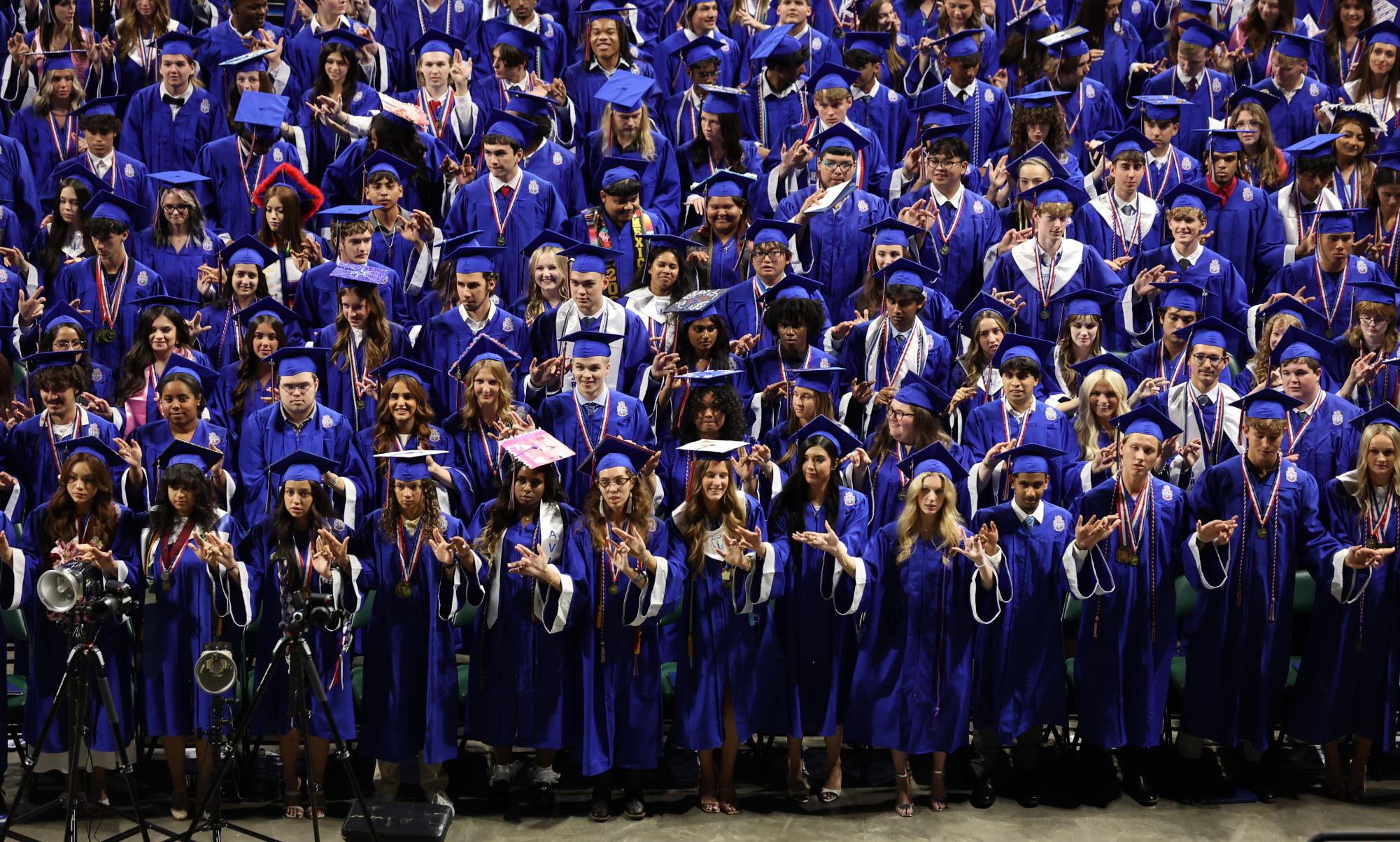 573 seniors candidates for graduation